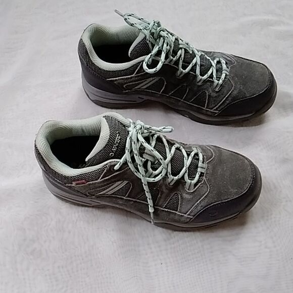 HI TEC WATERPROOF HIKING WOMEN'S SHOES SIZE 8.5 - Picture 1 of 12